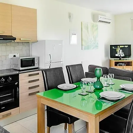 064 Apartamento *